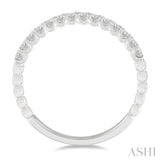 1/4 Ctw Lattice Round Cut Diamond Wedding Band in 14K White Gold