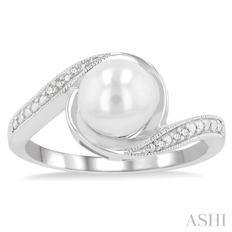 Antique 18K gold single pearl ring
