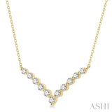 1/2 Ctw Chevron Round Cut Diamond Necklace in 14K Yellow Gold